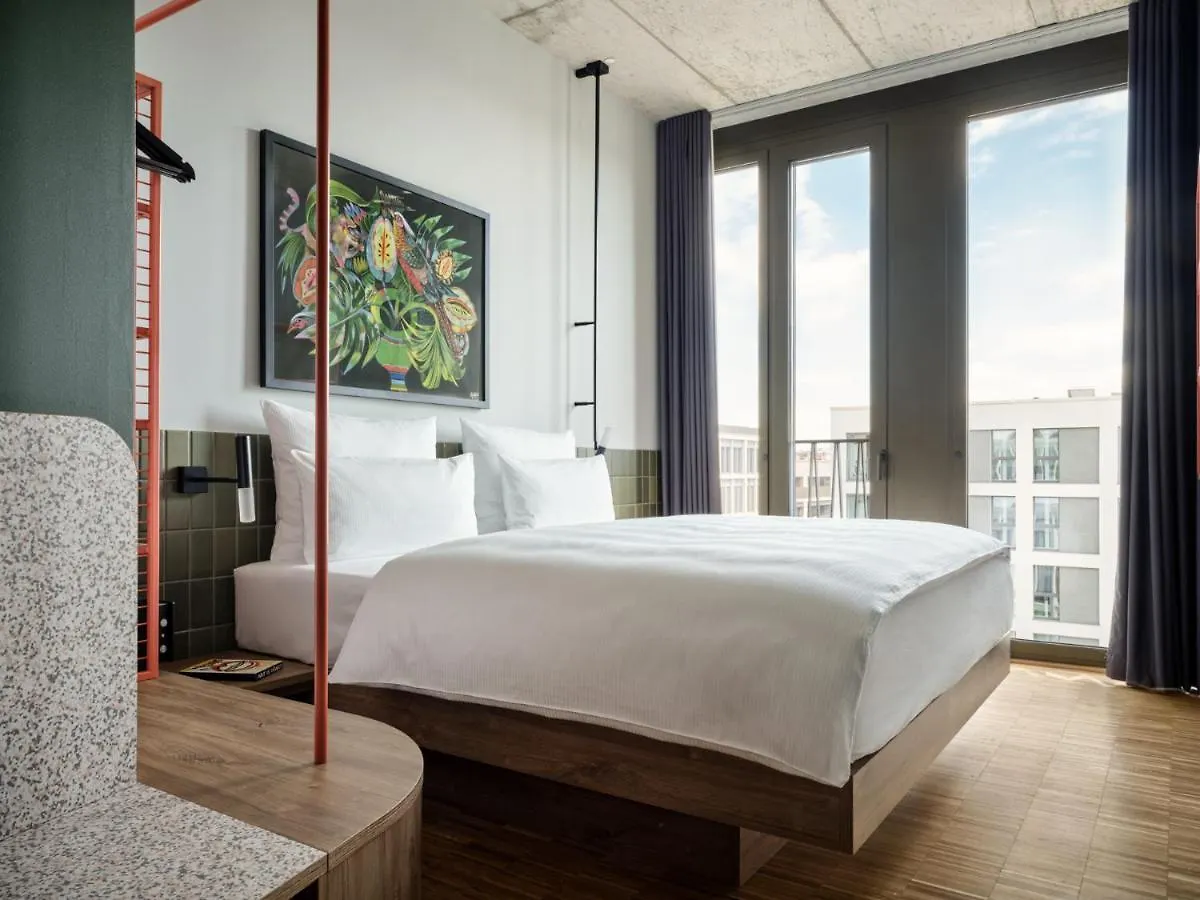 Urban Loft Berlin Hotel 4*,