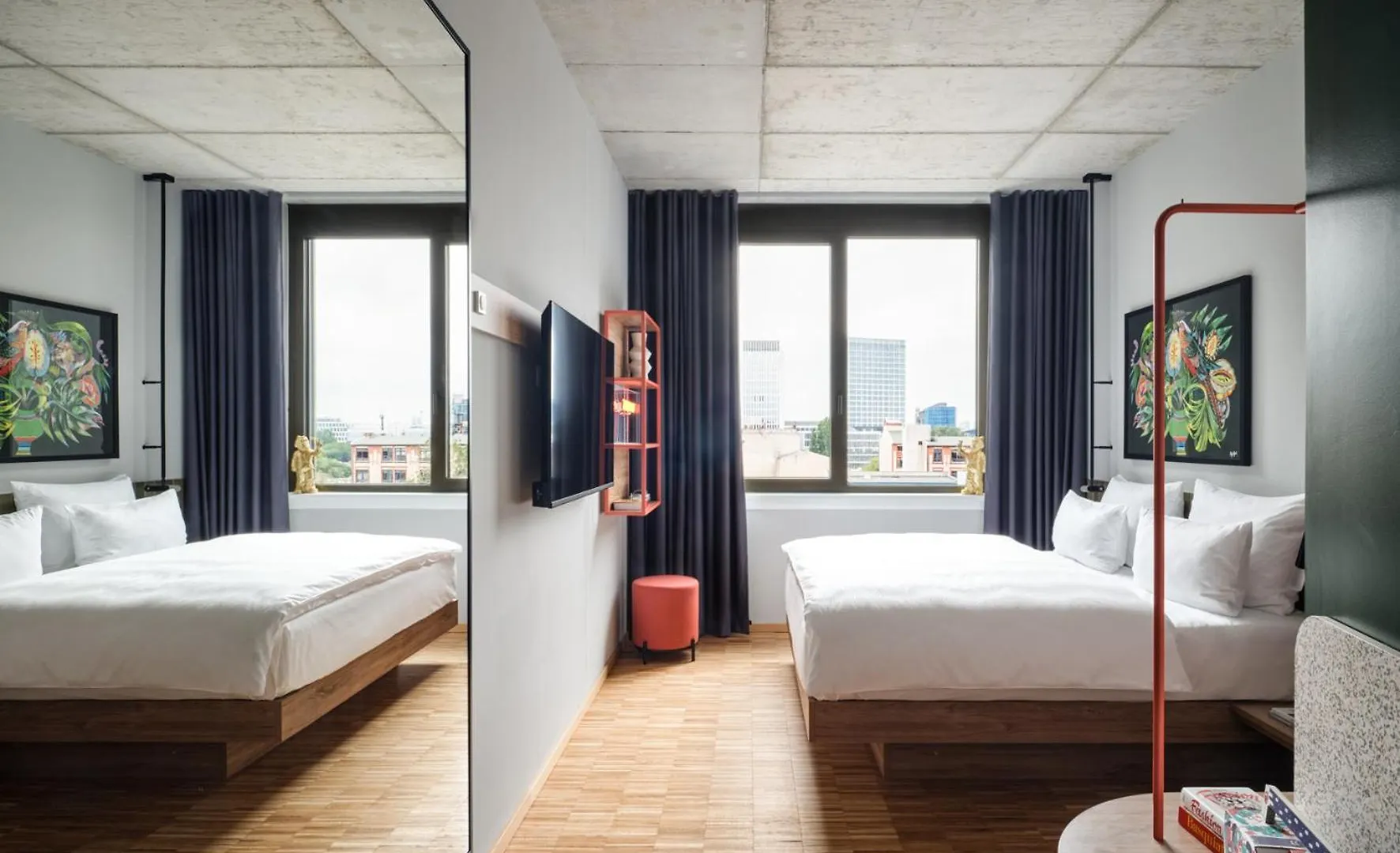 Urban Loft Berlin Hotel 4*,